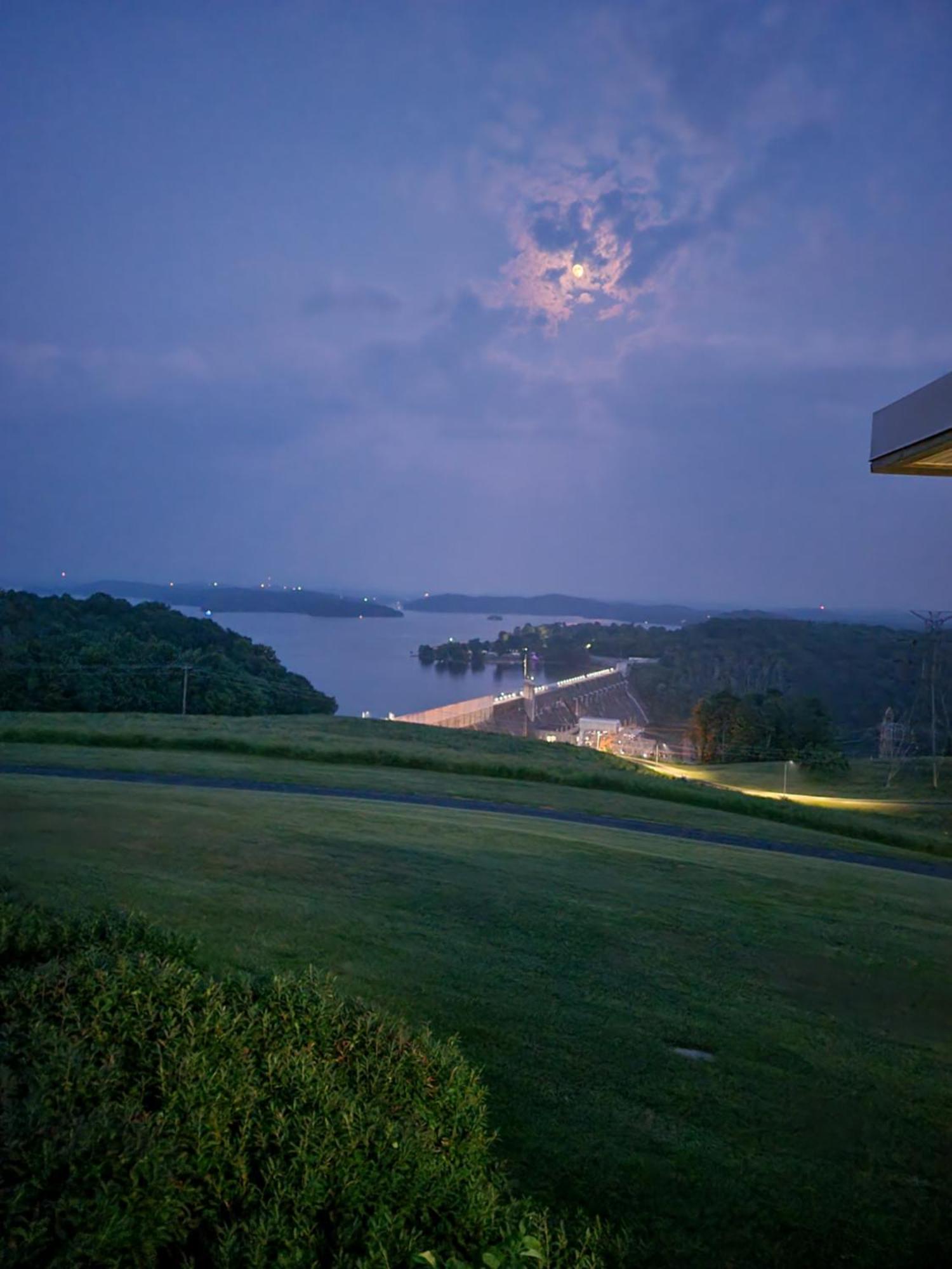 Stairway To Heaven, Breathtaking Mtn Views Indoor Pool & Hot Tub Apartment แกตลิงเบิร์ก ภายนอก รูปภาพ